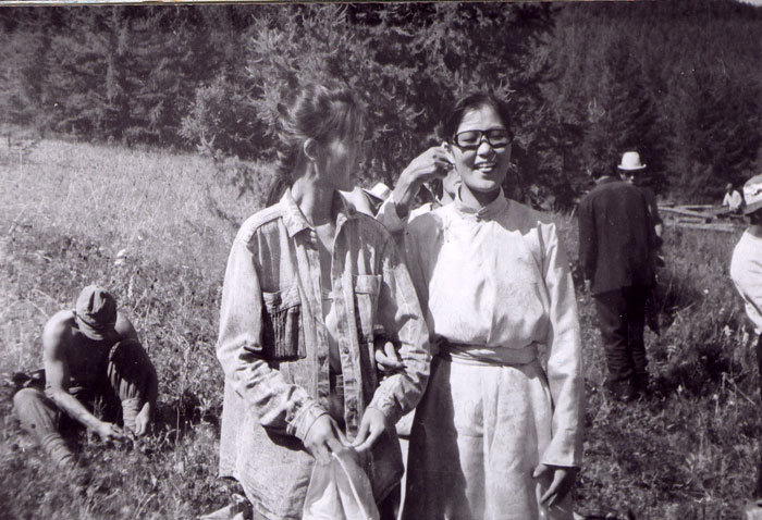 “Хамаг бүхэн бороо мэт арилж, харин гэрэл зураг шороо мэт үлдэнэ”